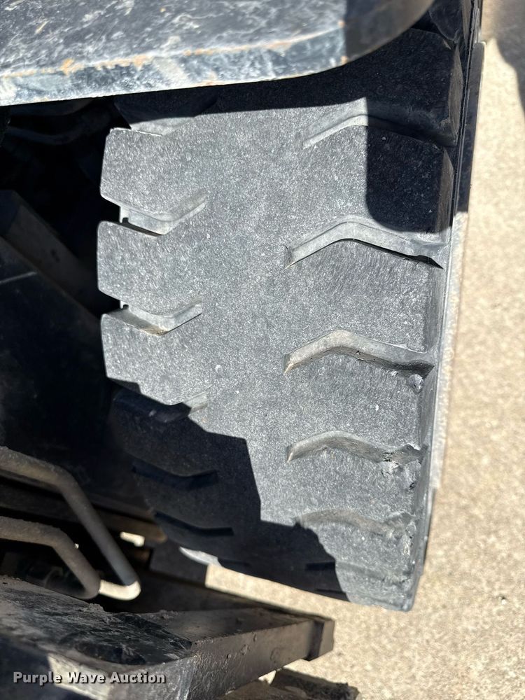 image for item DZ3996 2012 Crown 100F-FPS-B049 forklift