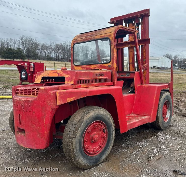image for item EC3490 Clark CFY150B forklift