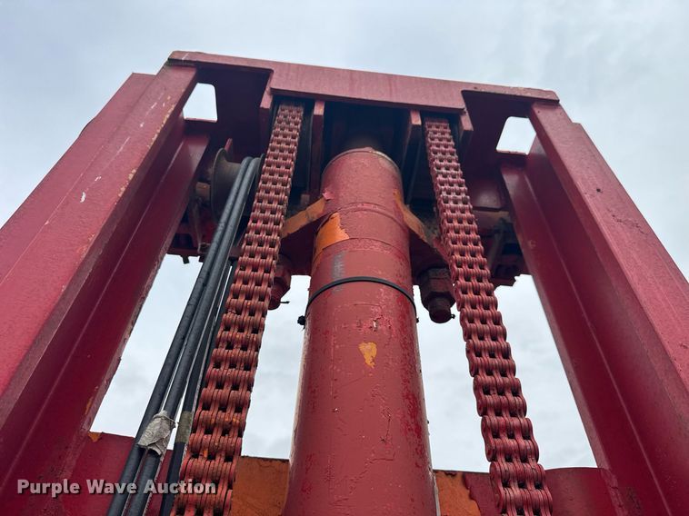 image for item EC3490 Clark CFY150B forklift