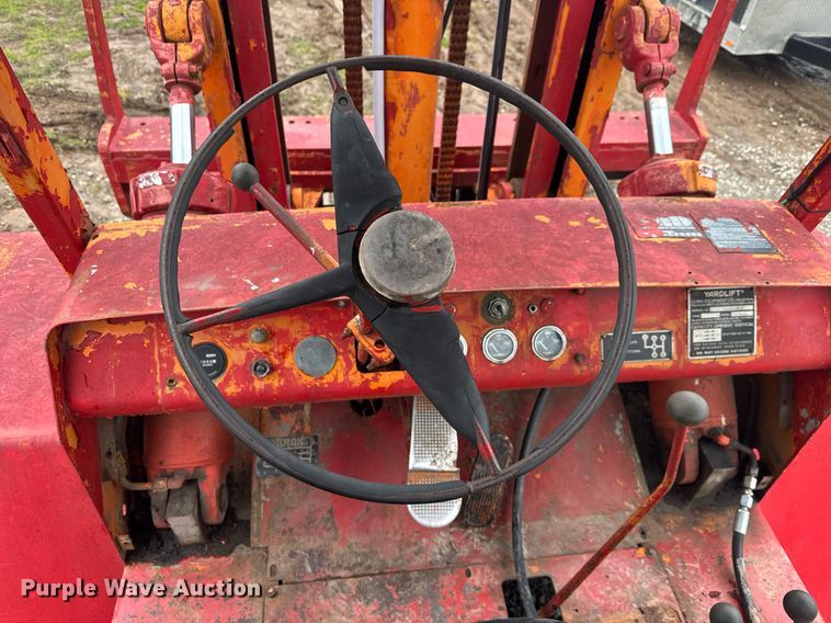 image for item EC3490 Clark CFY150B forklift