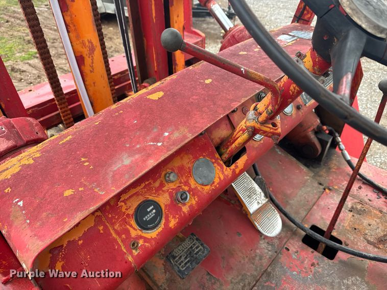 image for item EC3490 Clark CFY150B forklift