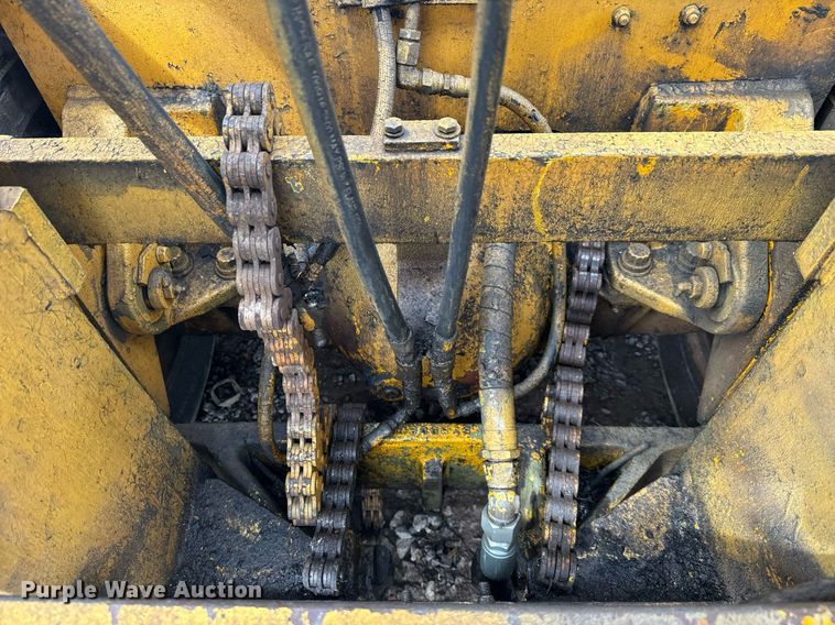 image for item EC3492 Clark forklift