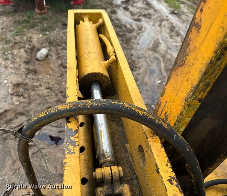 image for item EC3492 Clark forklift