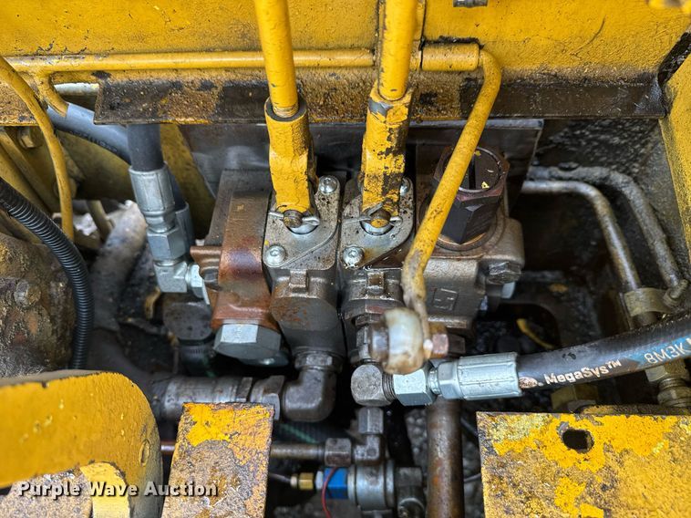 image for item EC3492 Clark forklift