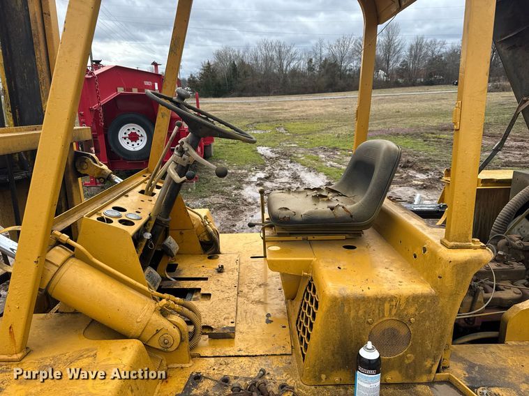 image for item EC3492 Clark forklift