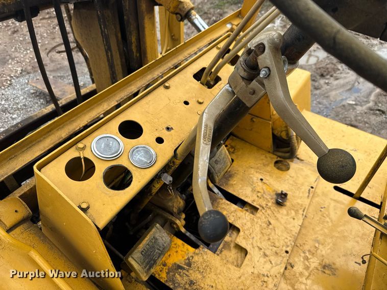 image for item EC3492 Clark forklift