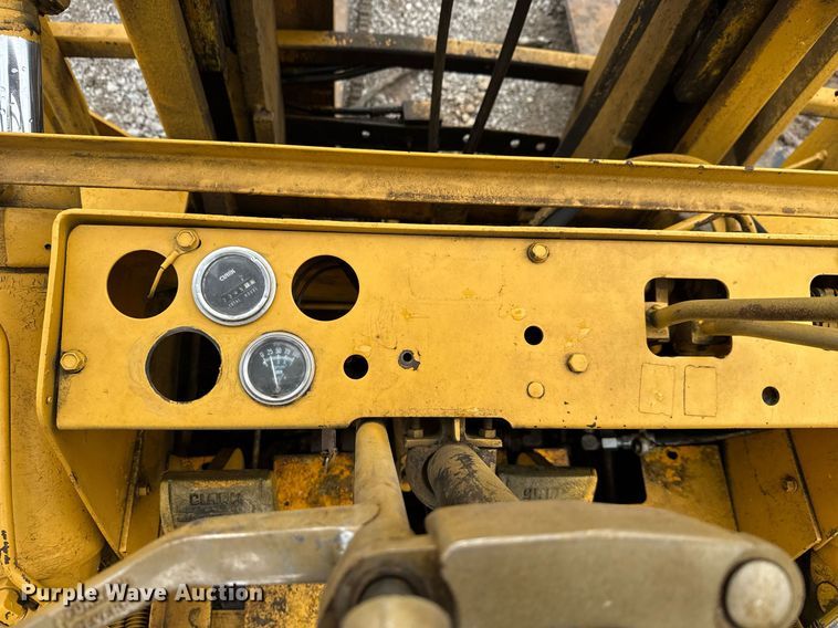 image for item EC3492 Clark forklift