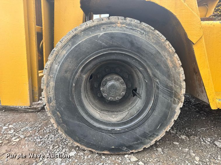 image for item EC3492 Clark forklift