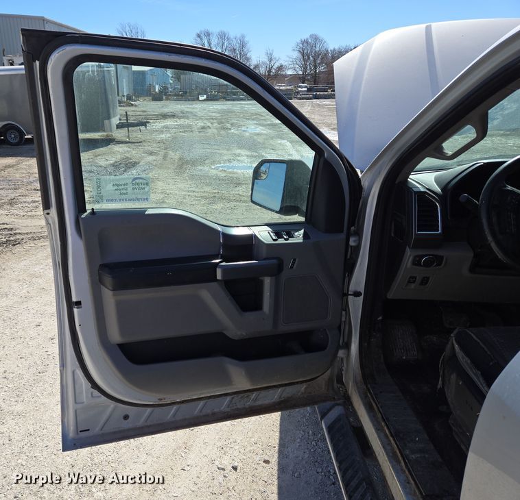 image for item EC4025 2014 Ford F150 SuperCrew pickup truck