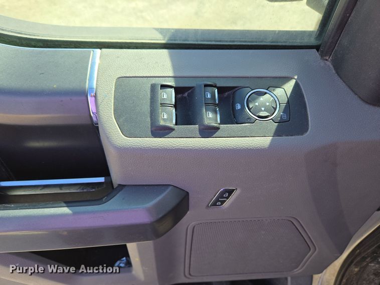 image for item EC4025 2014 Ford F150 SuperCrew pickup truck