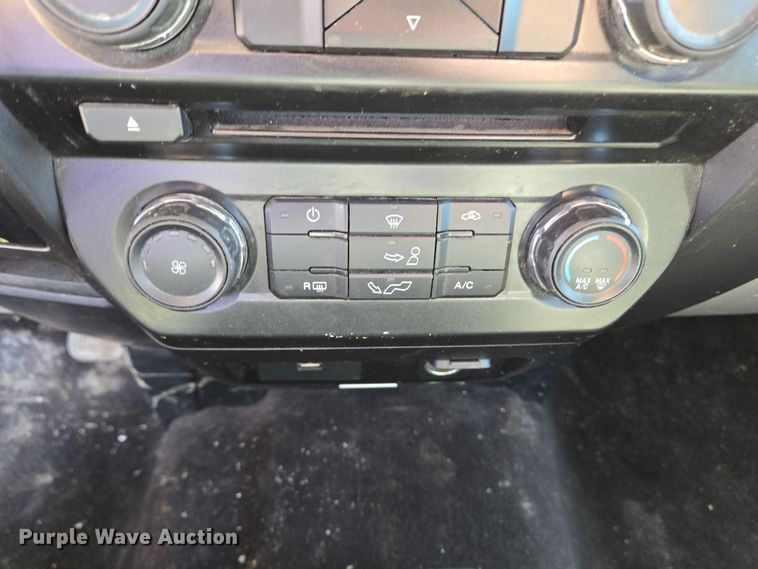 image for item EC4025 2014 Ford F150 SuperCrew pickup truck