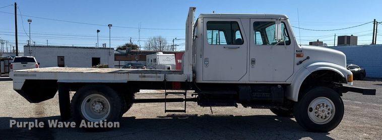 image for item ED5506 1999 International 4300 Crew Cab flatbed truck