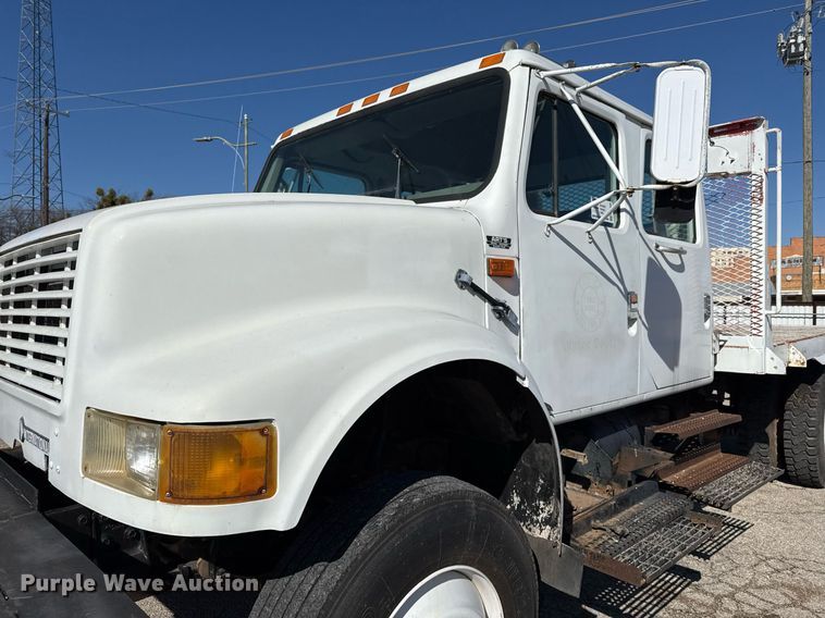 image for item ED5506 1999 International 4300 Crew Cab flatbed truck