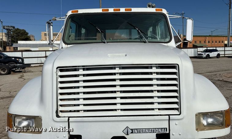 image for item ED5506 1999 International 4300 Crew Cab flatbed truck