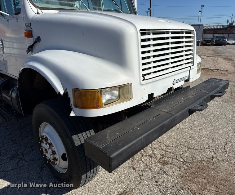 image for item ED5506 1999 International 4300 Crew Cab flatbed truck