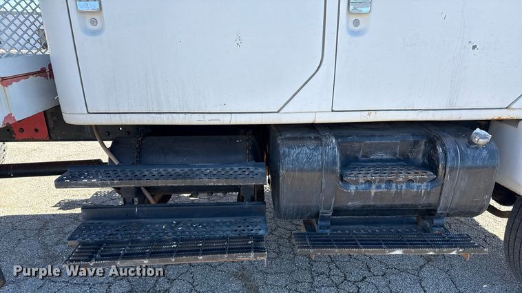 image for item ED5506 1999 International 4300 Crew Cab flatbed truck