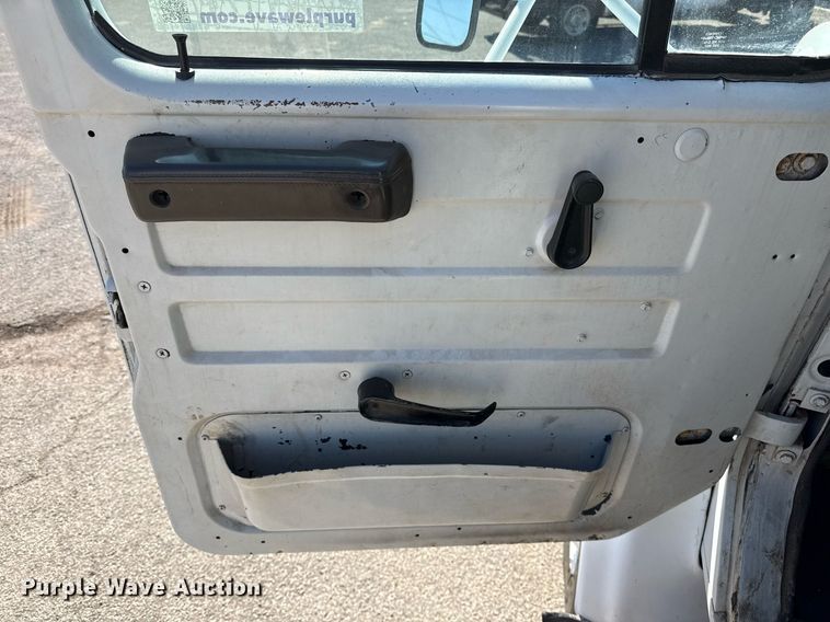 image for item ED5506 1999 International 4300 Crew Cab flatbed truck