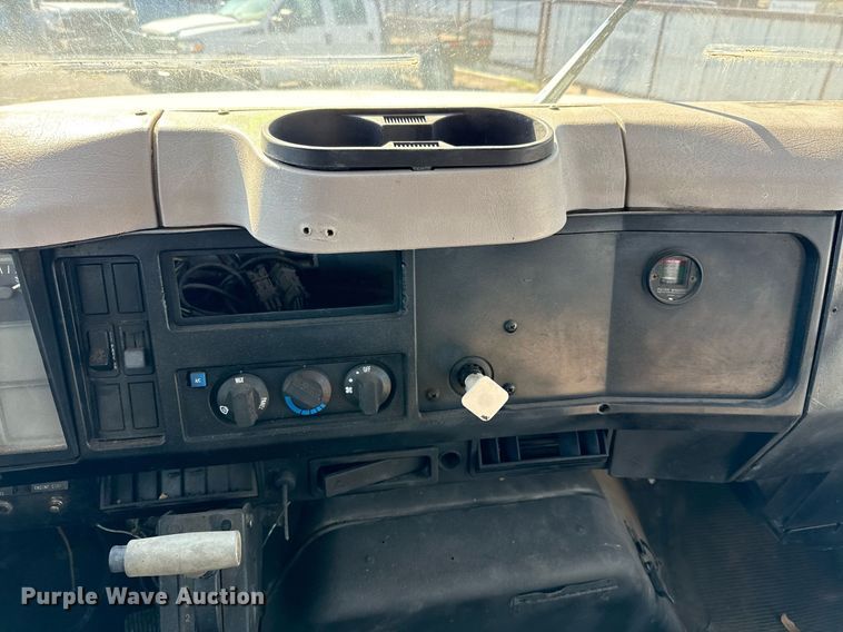 image for item ED5506 1999 International 4300 Crew Cab flatbed truck