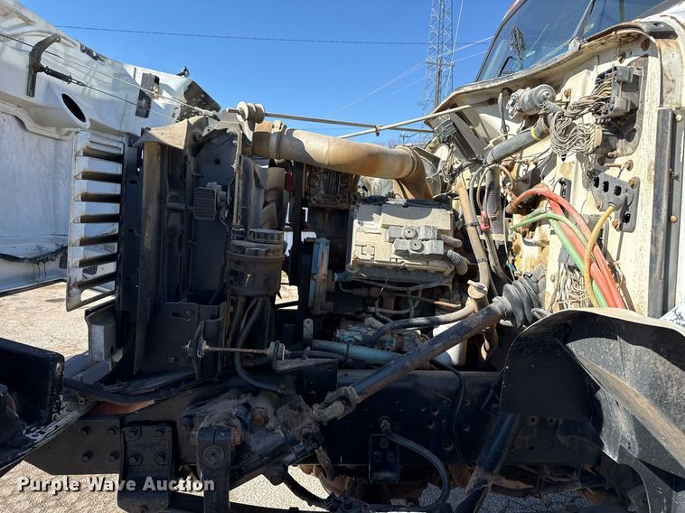 image for item ED5506 1999 International 4300 Crew Cab flatbed truck