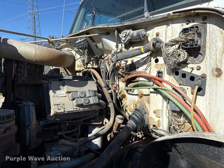 image for item ED5506 1999 International 4300 Crew Cab flatbed truck