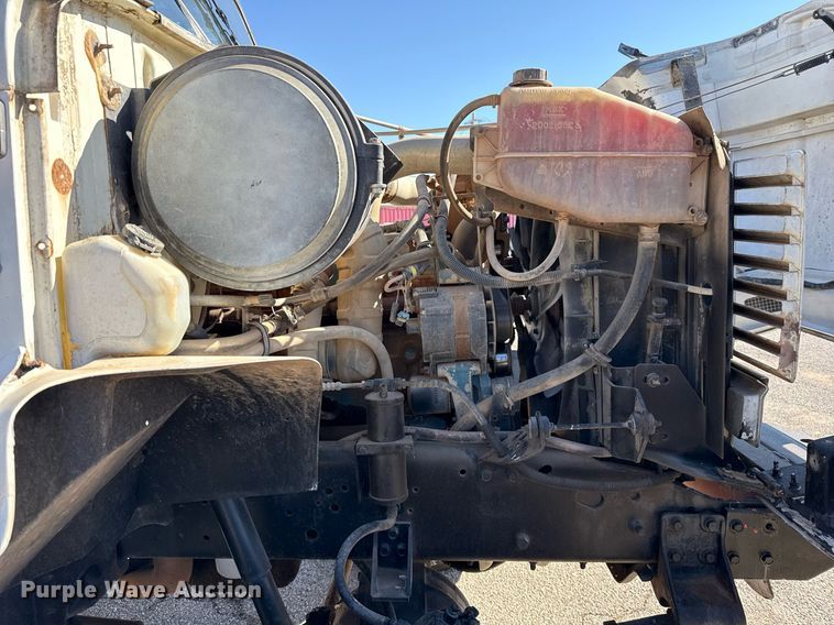 image for item ED5506 1999 International 4300 Crew Cab flatbed truck