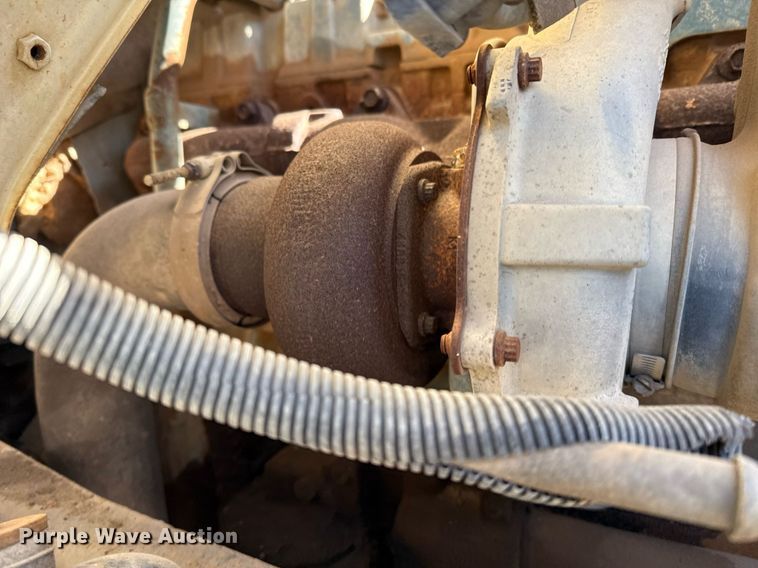 image for item ED5506 1999 International 4300 Crew Cab flatbed truck