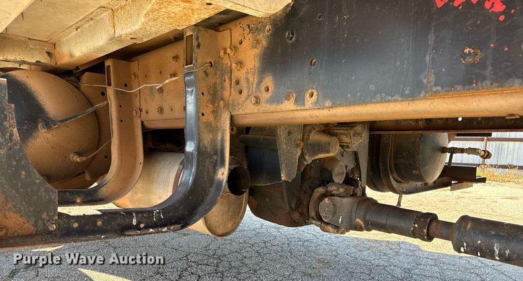 image for item ED5506 1999 International 4300 Crew Cab flatbed truck