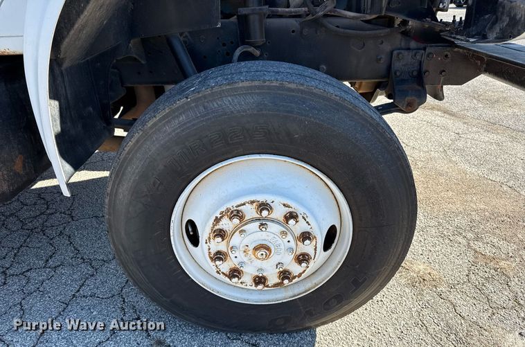 image for item ED5506 1999 International 4300 Crew Cab flatbed truck