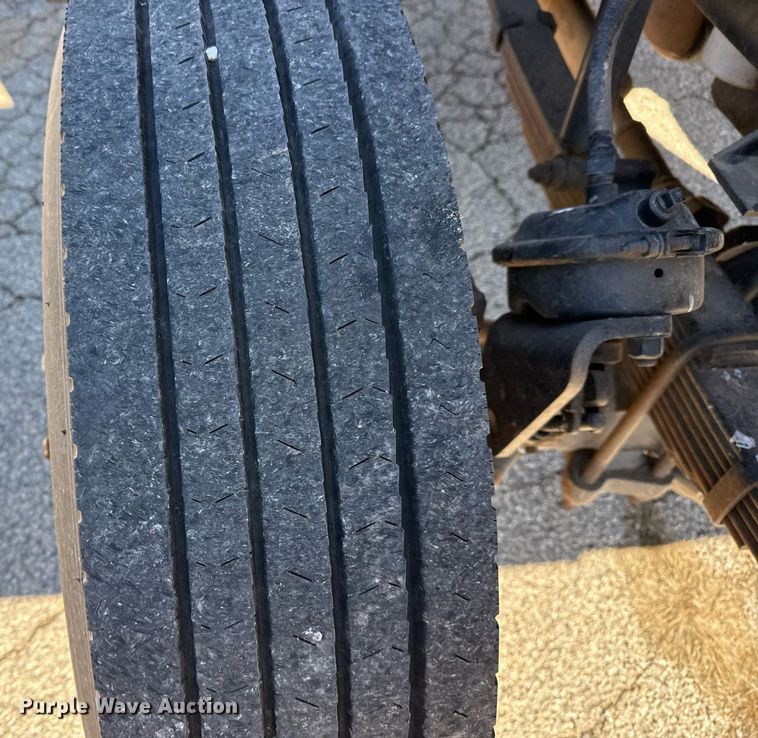 image for item ED5506 1999 International 4300 Crew Cab flatbed truck