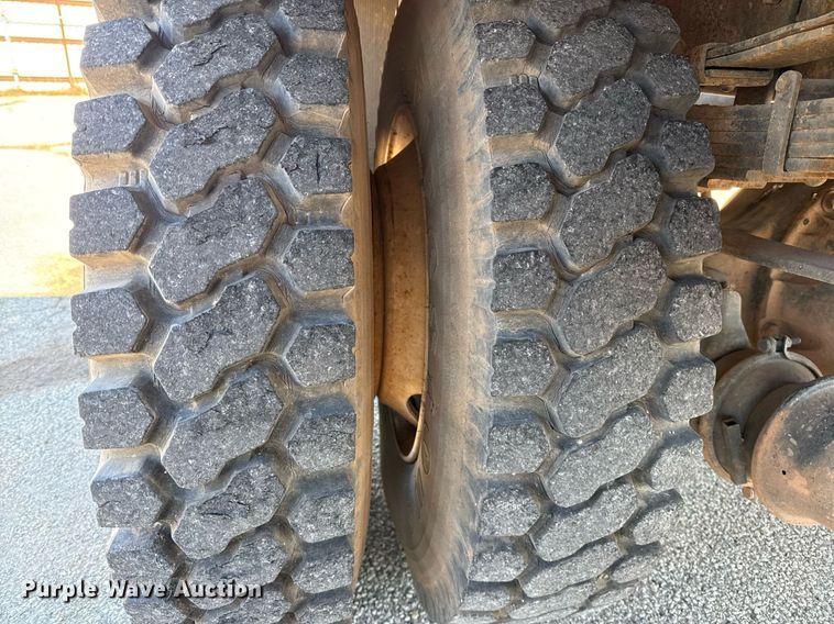 image for item ED5506 1999 International 4300 Crew Cab flatbed truck