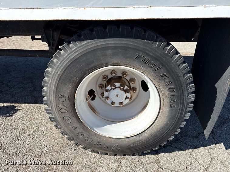 image for item ED5506 1999 International 4300 Crew Cab flatbed truck