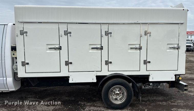 image for item EG2562 2017 Ford E450 Super Duty refrigerated truck