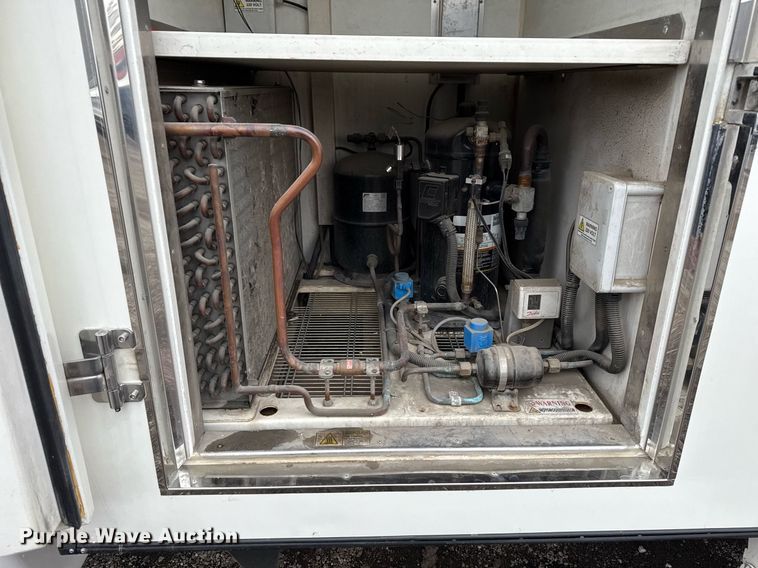 image for item EG2562 2017 Ford E450 Super Duty refrigerated truck