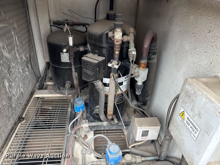 image for item EG2562 2017 Ford E450 Super Duty refrigerated truck