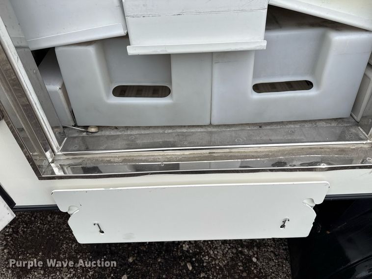 image for item EG2562 2017 Ford E450 Super Duty refrigerated truck