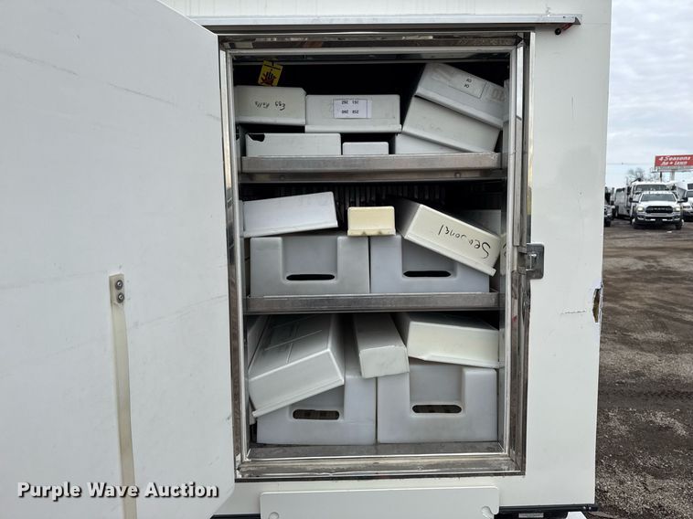 image for item EG2562 2017 Ford E450 Super Duty refrigerated truck