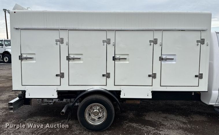 image for item EG2562 2017 Ford E450 Super Duty refrigerated truck