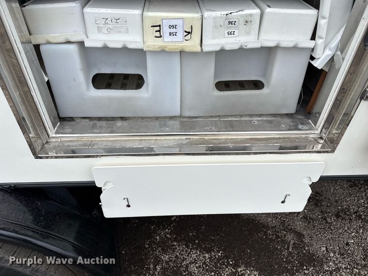 image for item EG2562 2017 Ford E450 Super Duty refrigerated truck