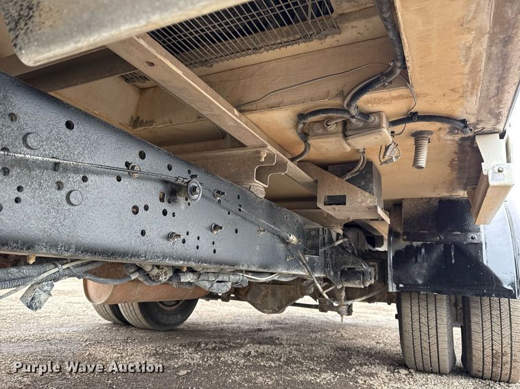 image for item EG2562 2017 Ford E450 Super Duty refrigerated truck