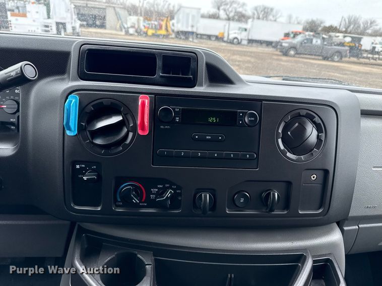 image for item EG2562 2017 Ford E450 Super Duty refrigerated truck