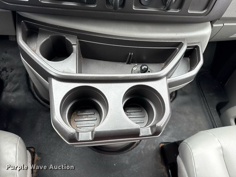 image for item EG2562 2017 Ford E450 Super Duty refrigerated truck