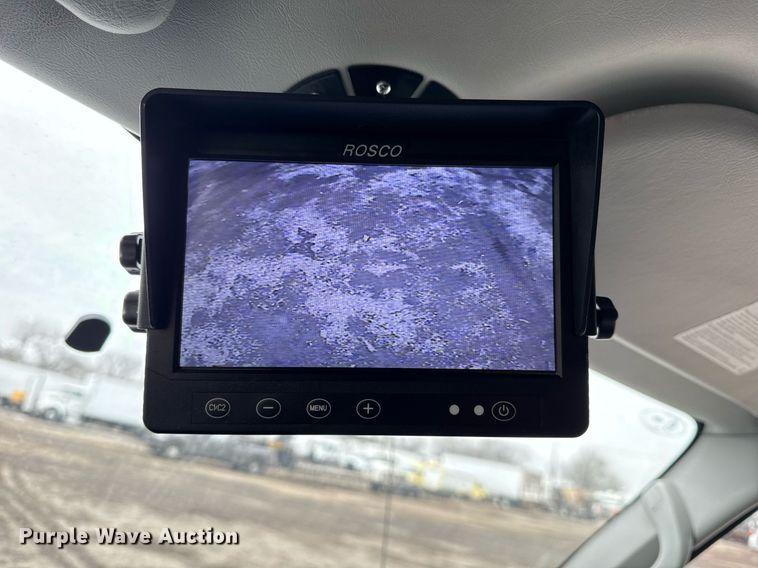 image for item EG2562 2017 Ford E450 Super Duty refrigerated truck