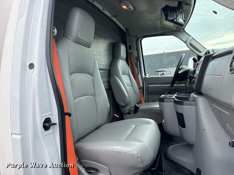 image for item EG2562 2017 Ford E450 Super Duty refrigerated truck