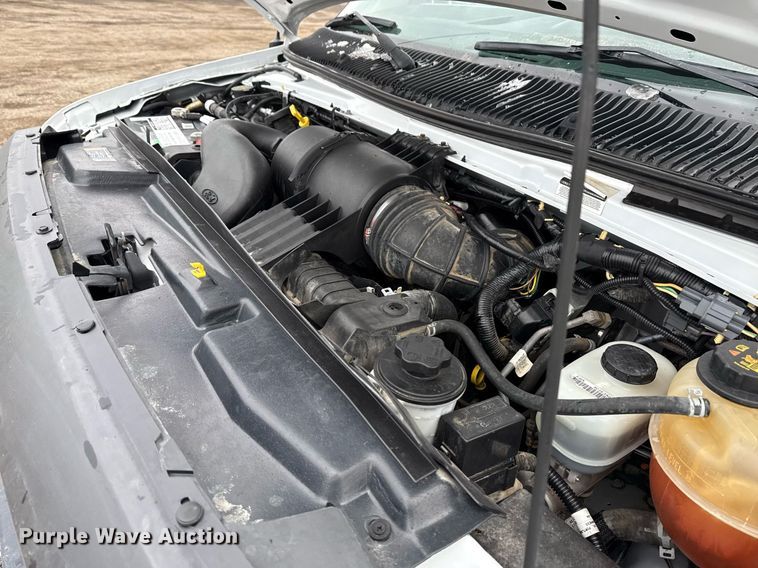 image for item EG2562 2017 Ford E450 Super Duty refrigerated truck