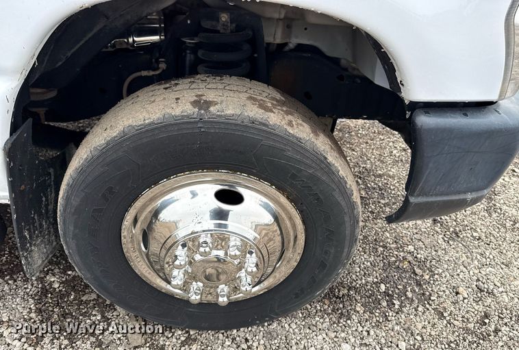 image for item EG2562 2017 Ford E450 Super Duty refrigerated truck