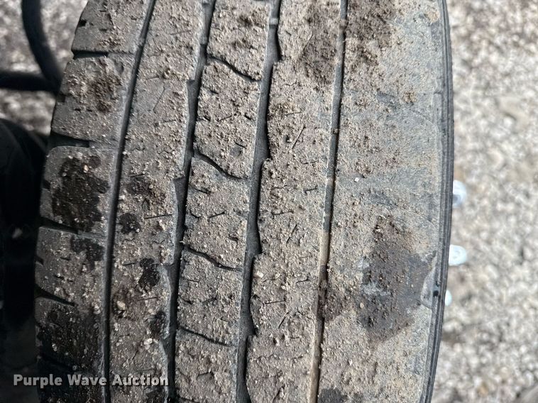 image for item EG2562 2017 Ford E450 Super Duty refrigerated truck