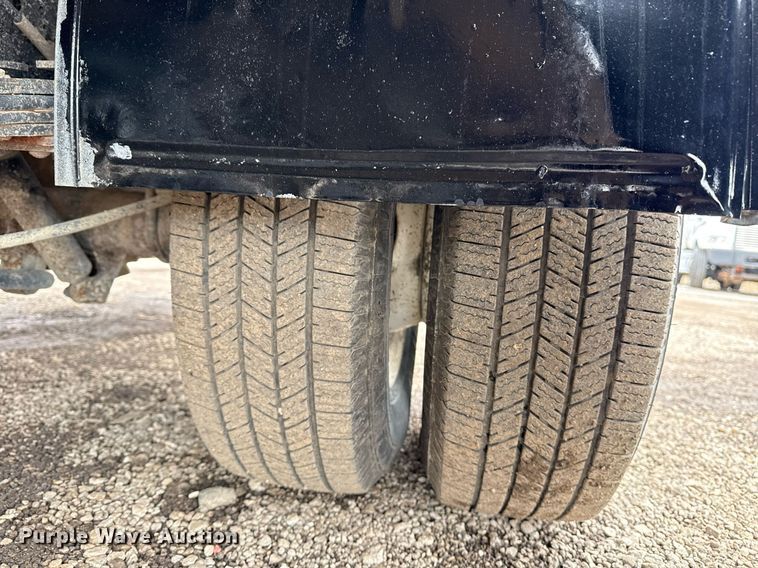 image for item EG2562 2017 Ford E450 Super Duty refrigerated truck