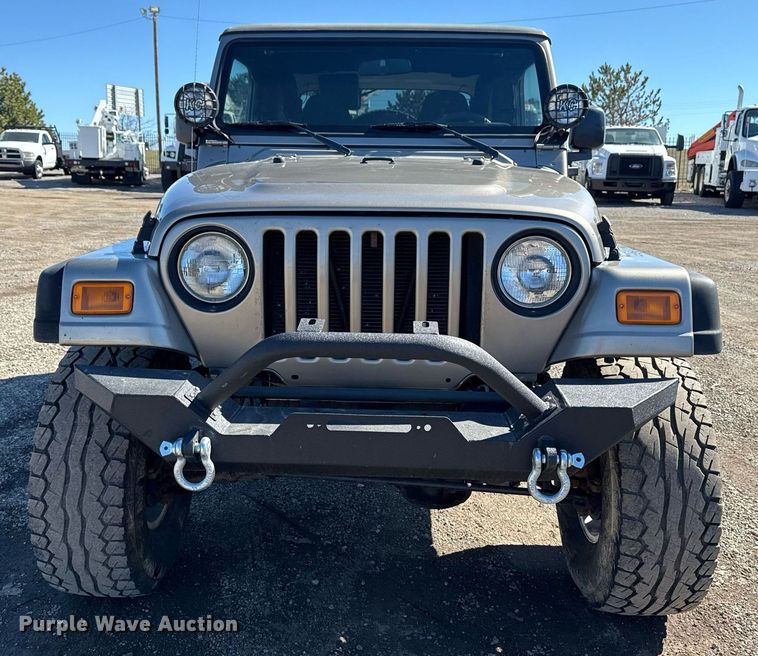 image for item EG2575 2004 Jeep Wrangler Sport SUV