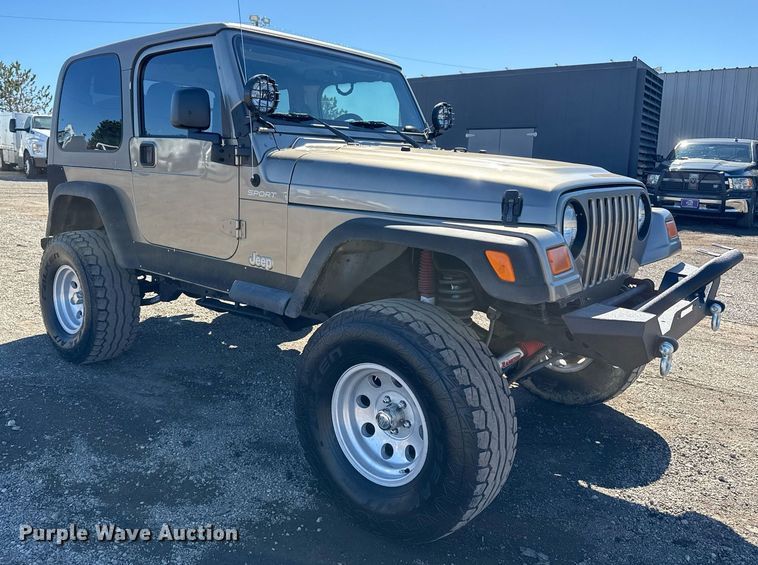 image for item EG2575 2004 Jeep Wrangler Sport SUV