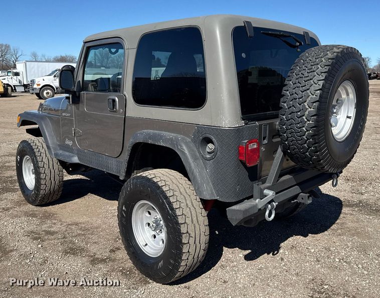 image for item EG2575 2004 Jeep Wrangler Sport SUV